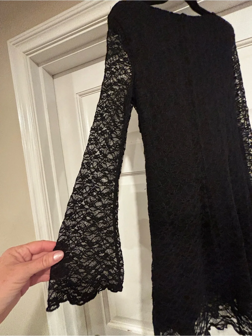 art class Black Floral Lace Long-Sleeve Dress